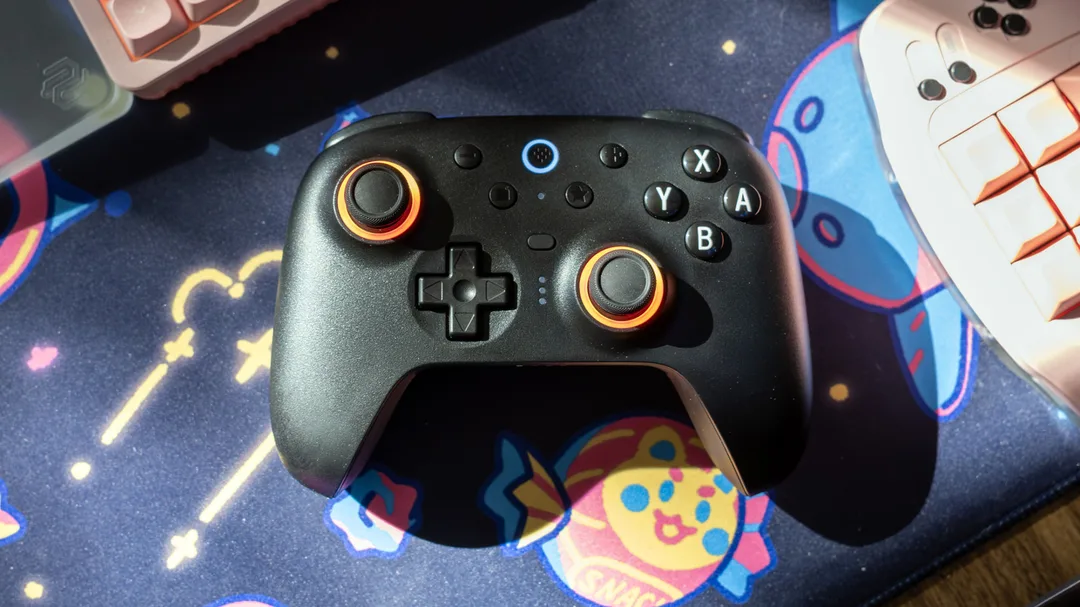 8BitDo Ultimate 2 — контроллер для Switch 2 в подарок геймеру