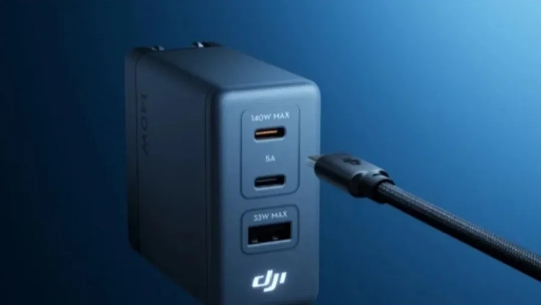 DJI выпустил зарядку 140 Вт — подарок технарю с кучей гаджетов
