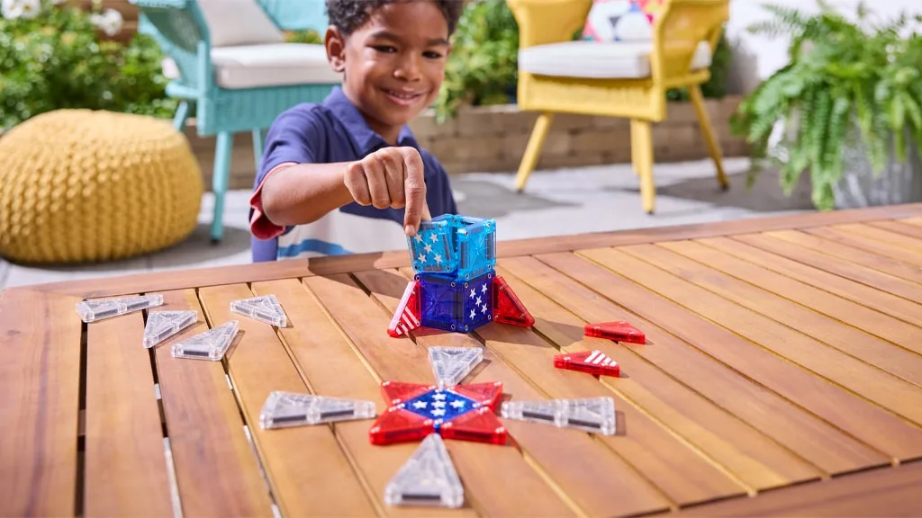 MAGNA-TILES выпустила дорожные наборы — конструктор в отпуск