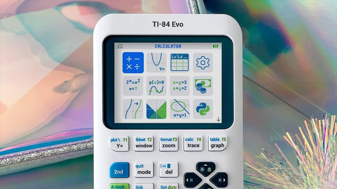 Texas Instruments выпустил TI-84 Evo — подарок студенту на годы